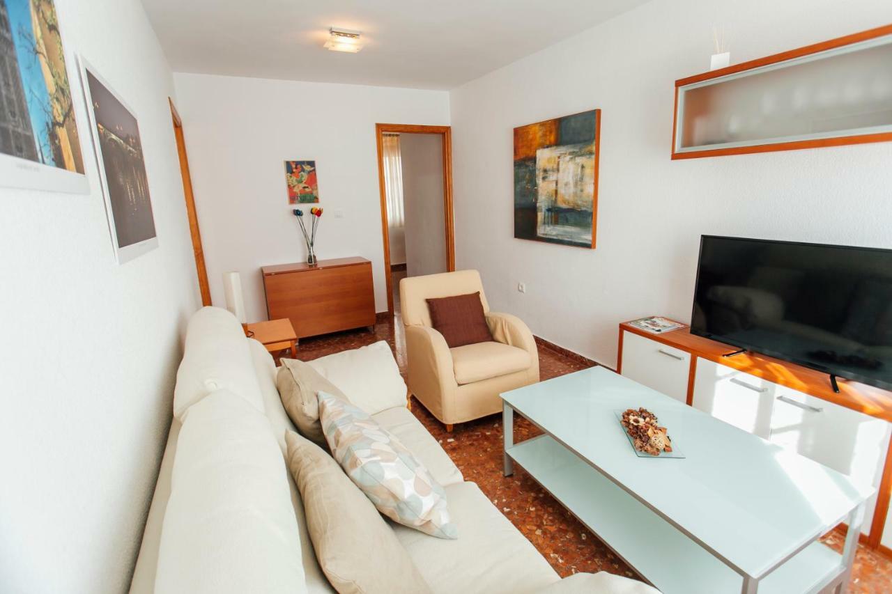 Appartement Comfortable- 2bd 1bth- Triana *
