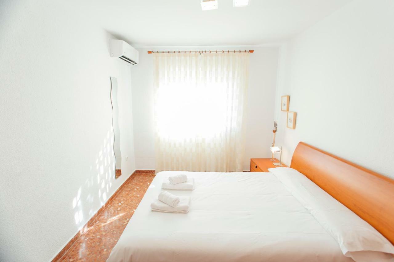 Appartement Comfortable- 2bd 1bth- Triana *